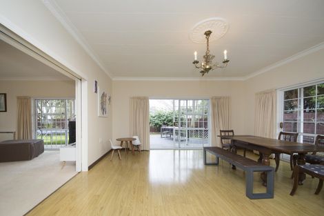 Photo of property in 106 Waterloo Crescent, Hokowhitu, Palmerston North, 4410
