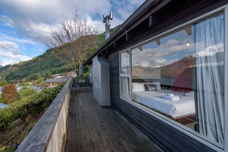 Photo of property in 21 Watts Road, Fernhill, Queenstown, 9300