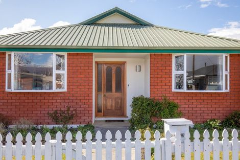 Photo of property in 1 Finlay Street, Alexandra, 9320