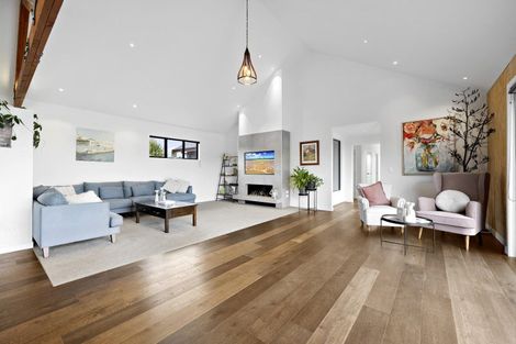 Photo of property in 212 Monument Road, Clevedon, Papakura, 2582