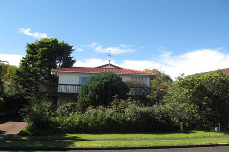 Photo of property in 13 Lewisham Street, Highland Park, Auckland, 2010