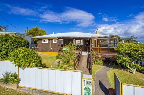 Photo of property in 47 Kia Ora Road, Beach Haven, Auckland, 0626