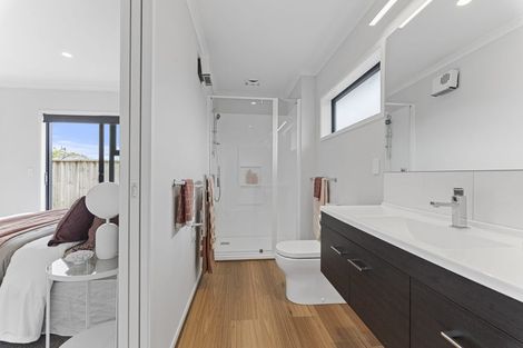 Photo of property in 25b Karaka Street, Merrilands, New Plymouth, 4312