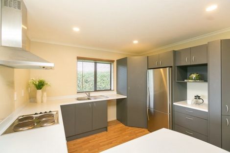 Photo of property in 581 Waitara Road, Huirangi, New Plymouth, 4373