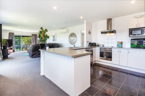 Photo of property in 28 Montgomery Crescent, Kinloch, Taupo, 3377