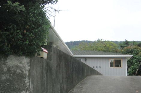 Photo of property in 14a Ngatitoa Street, Tawa, Wellington, 5028