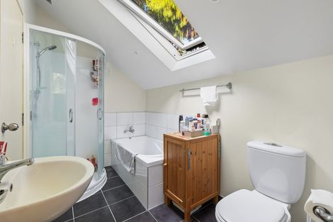 Photo of property in 209 Laingholm Drive, Laingholm, Auckland, 0604