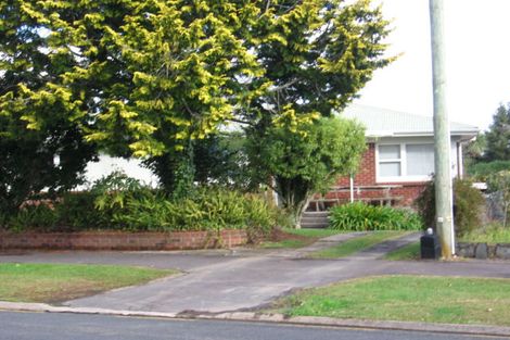 Photo of property in 15 Helena Road, Hillcrest, Hamilton, 3216