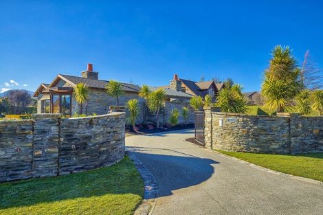 Photo of property in 8 Waimana Place, Wanaka, 9305