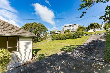 Photo of property in 26 Pikarere Street, Titahi Bay, Porirua, 5022