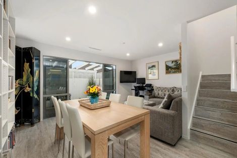 Photo of property in 2/220 Salisbury Street, Christchurch Central, Christchurch, 8013