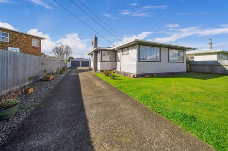 Photo of property in 8 Maire Street, Hawera, 4610