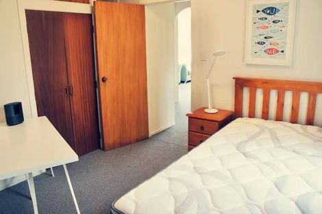 Photo of property in 35 Montgomery Avenue, Rothesay Bay, Auckland, 0630