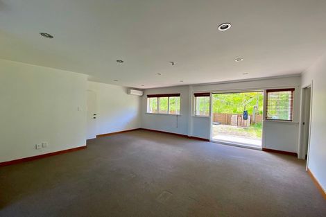 Photo of property in 318 Sturges Road, Henderson Valley, Auckland, 0612