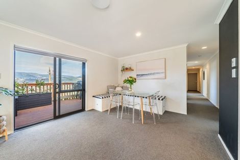 Photo of property in 23 Percy Kinsman Crescent, Riverstone Terraces, Upper Hutt, 5018