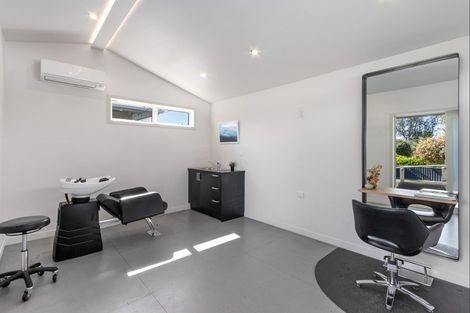 Photo of property in 7 Palmerston Road, Havelock North, 4130