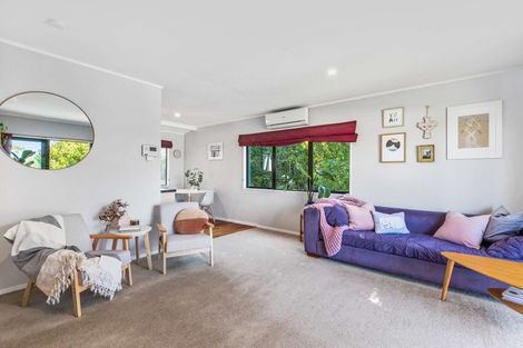 Photo of property in 1/6 Nielsen Place, Massey, Auckland, 0614