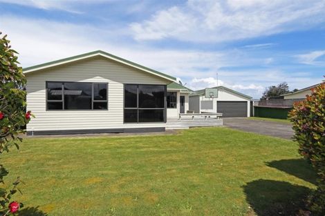 Photo of property in 16 Dieffenbach Street, Opunake, 4616