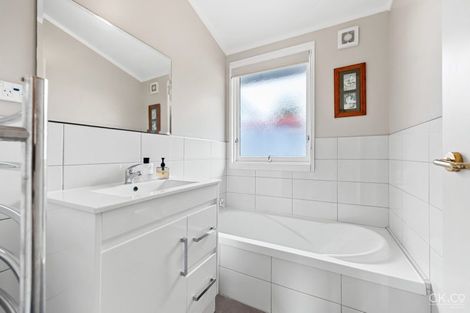 Photo of property in 224 Dowse Drive, Maungaraki, Lower Hutt, 5010