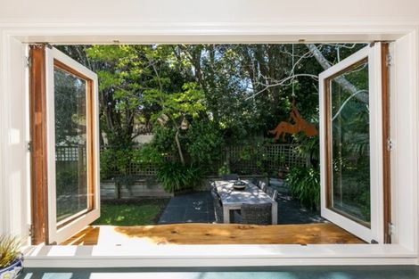 Photo of property in 30 Lighthouse Road, Bluff Hill, Napier, 4110