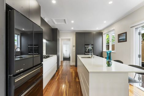 Photo of property in 4 Cambrai Avenue, Mount Roskill, Auckland, 1041