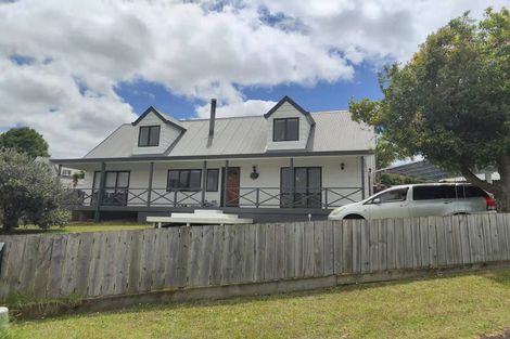Photo of property in 8 Sandgate Avenue, Botany Downs, Auckland, 2010
