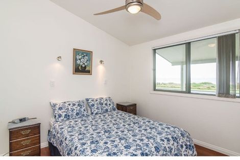 Photo of property in 110 Marine Parade, Otaki Beach, Otaki, 5512