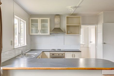 Photo of property in 115-117 Sievers Grove, Cannons Creek, Porirua, 5024