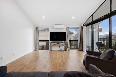 Photo of property in 21 Eastview Road, Glen Innes, Auckland, 1072