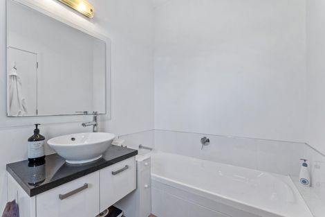 Photo of property in 79 Hauraki Road, Leigh, Warkworth, 0985