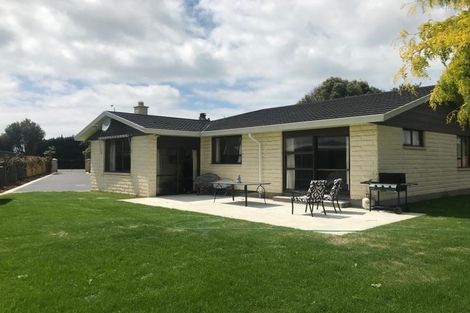 Photo of property in 1409 Main North Road, Waikuku, Rangiora, 7473
