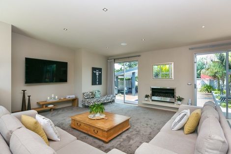 Photo of property in 22 Patterson Road, Hurworth, New Plymouth, 4371