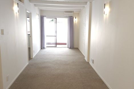 Photo of property in 69 Rosecamp Road, Beach Haven, Auckland, 0626