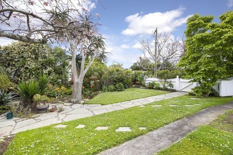 Photo of property in 50 Edenvale Crescent, Mount Eden, Auckland, 1024