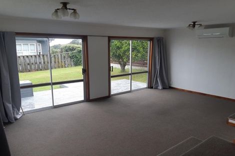 Photo of property in 1/29 Lake Road, Northcote, Auckland, 0627
