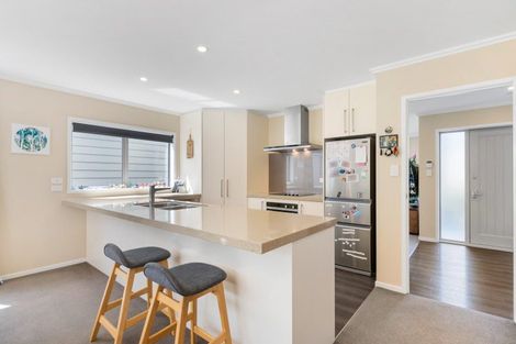 Photo of property in 1 Chalfont Road, Silverstream, Upper Hutt, 5019