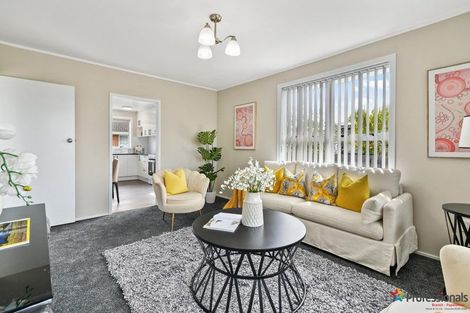 Photo of property in 34 Convair Crescent, Mangere, Auckland, 2022