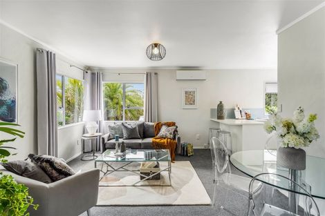 Photo of property in 2/23 Tawa Road, Te Atatu Peninsula, Auckland, 0610