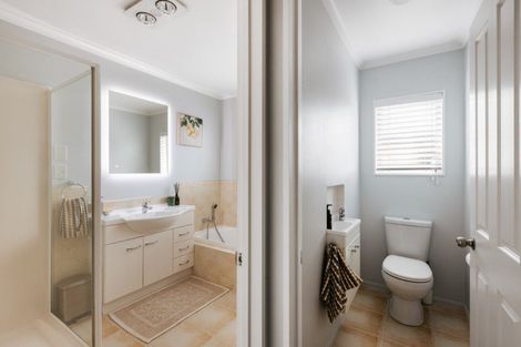 Photo of property in 587 Grenada Street, Papamoa Beach, Papamoa, 3118