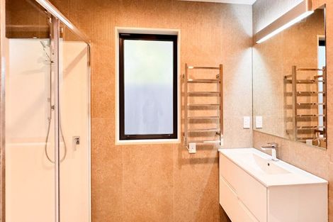 Photo of property in 7 Akoranga Place, Hornby, Christchurch, 8042