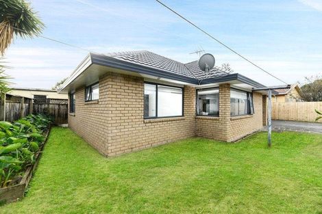 Photo of property in 275b Massey Road, Mangere East, Auckland, 2024