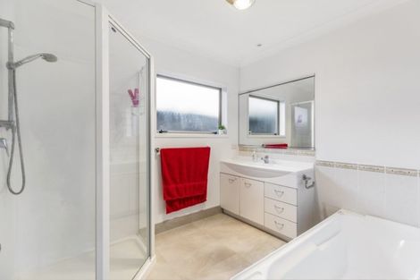 Photo of property in 36 Oreti Crescent, Papamoa Beach, Papamoa, 3118