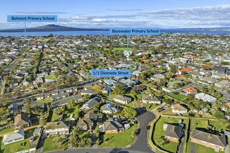 Photo of property in 1/1 Diomede Street, Bayswater, Auckland, 0622