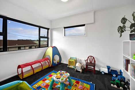 Photo of property in 35 Collins Street, Hawera, 4610