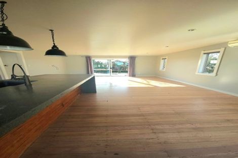 Photo of property in 36 Shoemaker Road, Waipu, 0510