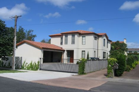 Photo of property in 13a Karetu Road, Greenlane, Auckland, 1051