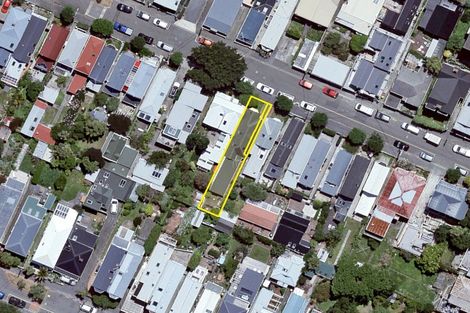 Photo of property in 82 Elizabeth Street, Mount Victoria, Wellington, 6011