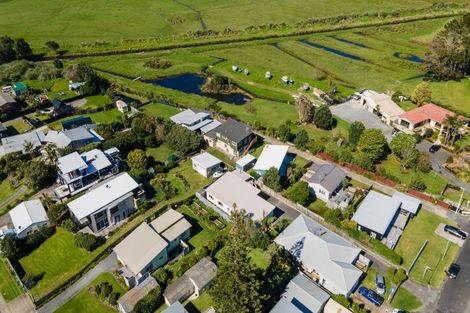 Photo of property in 1a Edwards Street, Waihi Beach, 3611