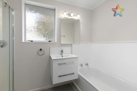 Photo of property in 15 Mossburn Grove, Kelson, Lower Hutt, 5010