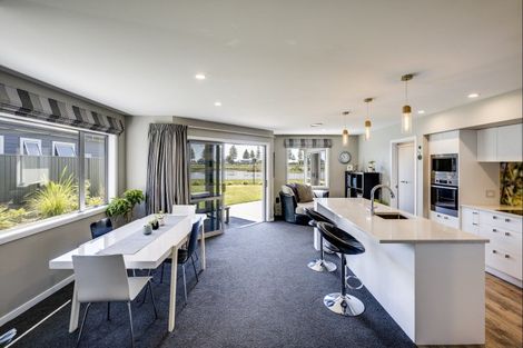 Photo of property in 28 Kaituna Place, Te Awa, Napier, 4110